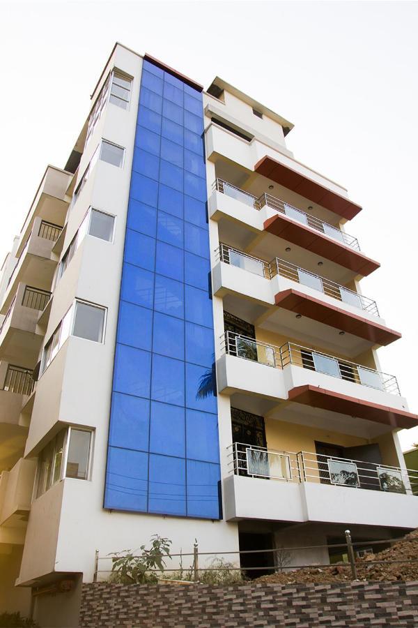 גווהטי Hotel Park Riviera מראה חיצוני תמונה